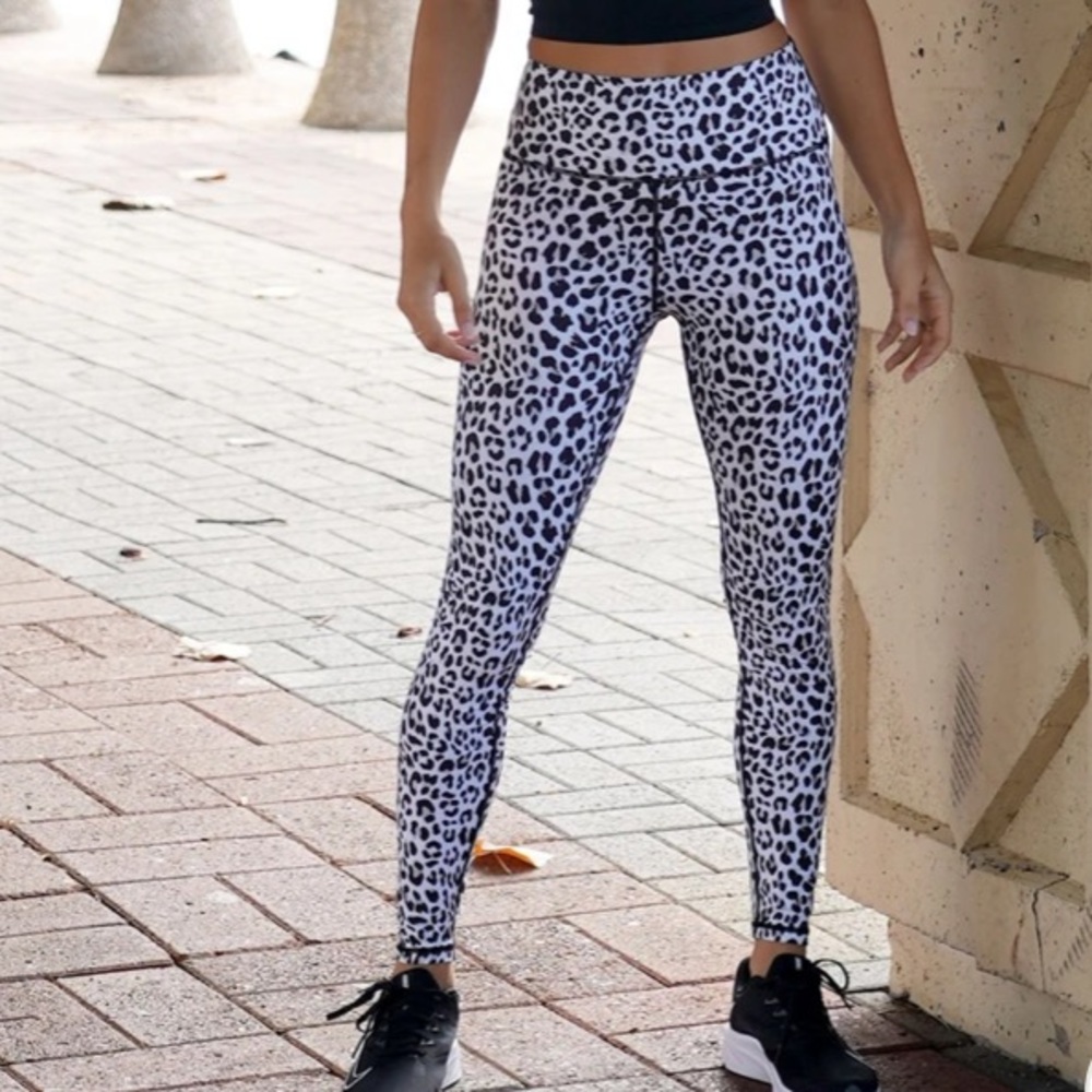 LoveFitnessApparel Leopard Leggings